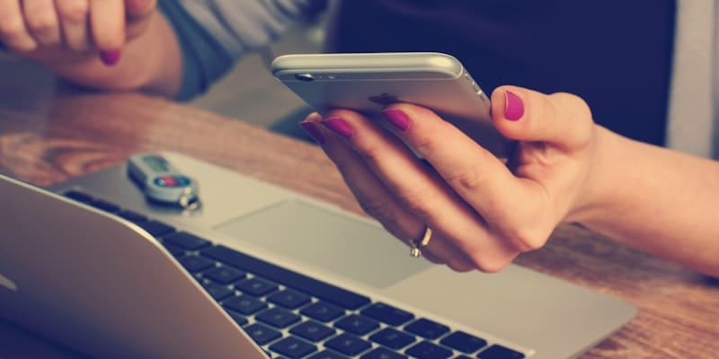 US healthcare staff taking secure patient payments by phone